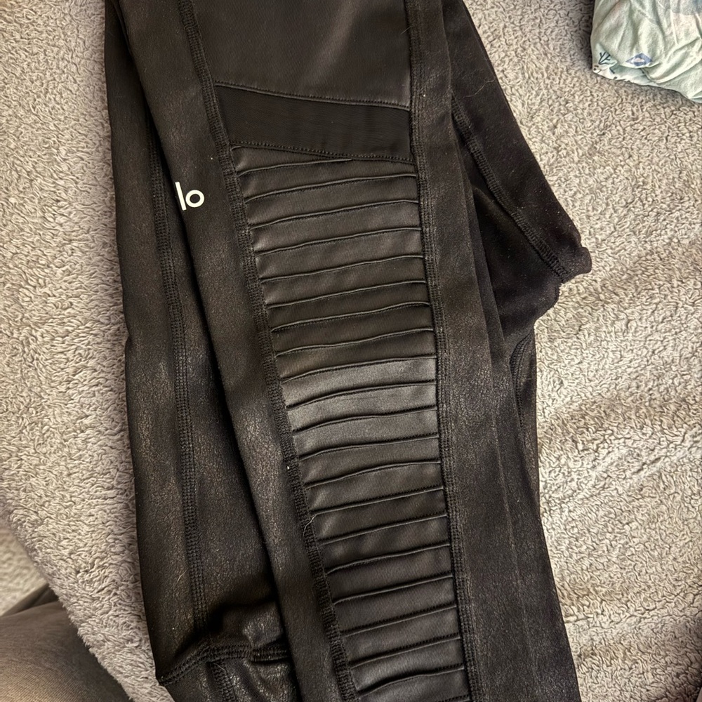 ALO Yoga Black Leggings
